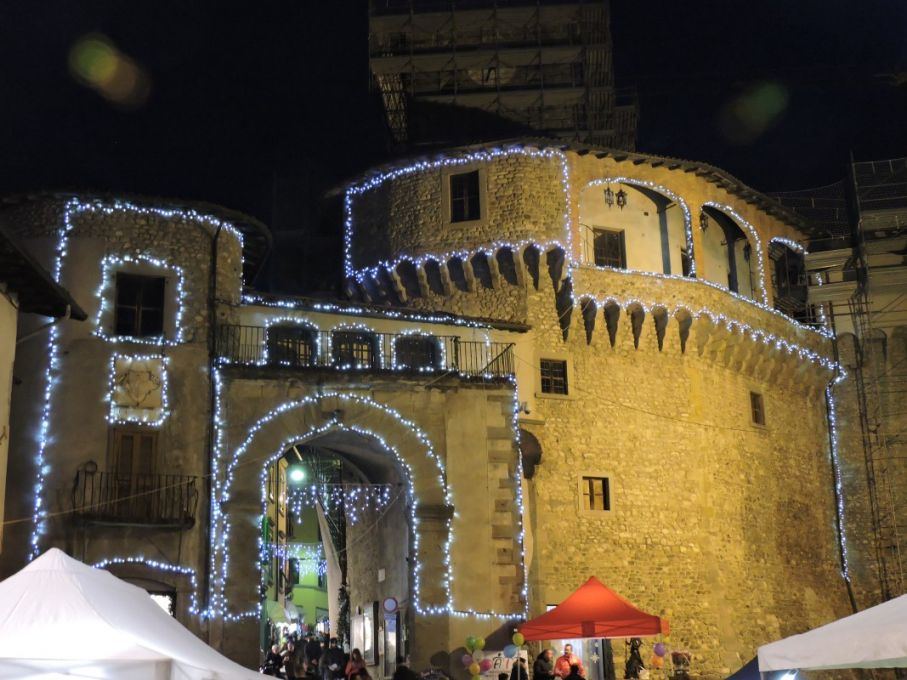 Natale di sorprese a Castelnuovo! Torna 1500 EuroAuguri